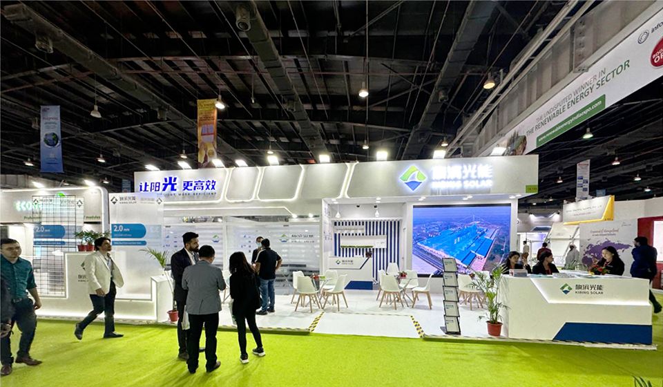 旗濱集團展位設計科技感十足，發(fā)力可再生能源