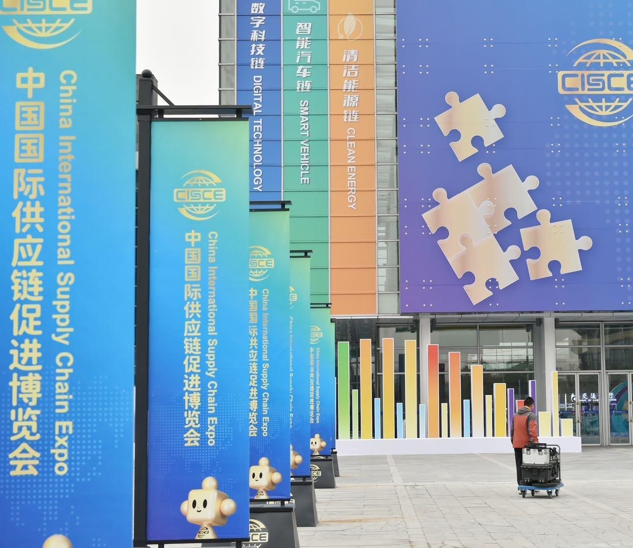 巧妙展臺(tái)展覽搭建三大方法提升空間感，為中國國際供應(yīng)鏈促進(jìn)博覽會(huì)做好準(zhǔn)備