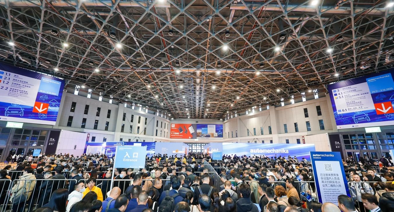 上海展臺(tái)搭建，從設(shè)計(jì)草圖到實(shí)景呈現(xiàn)的全流程解析