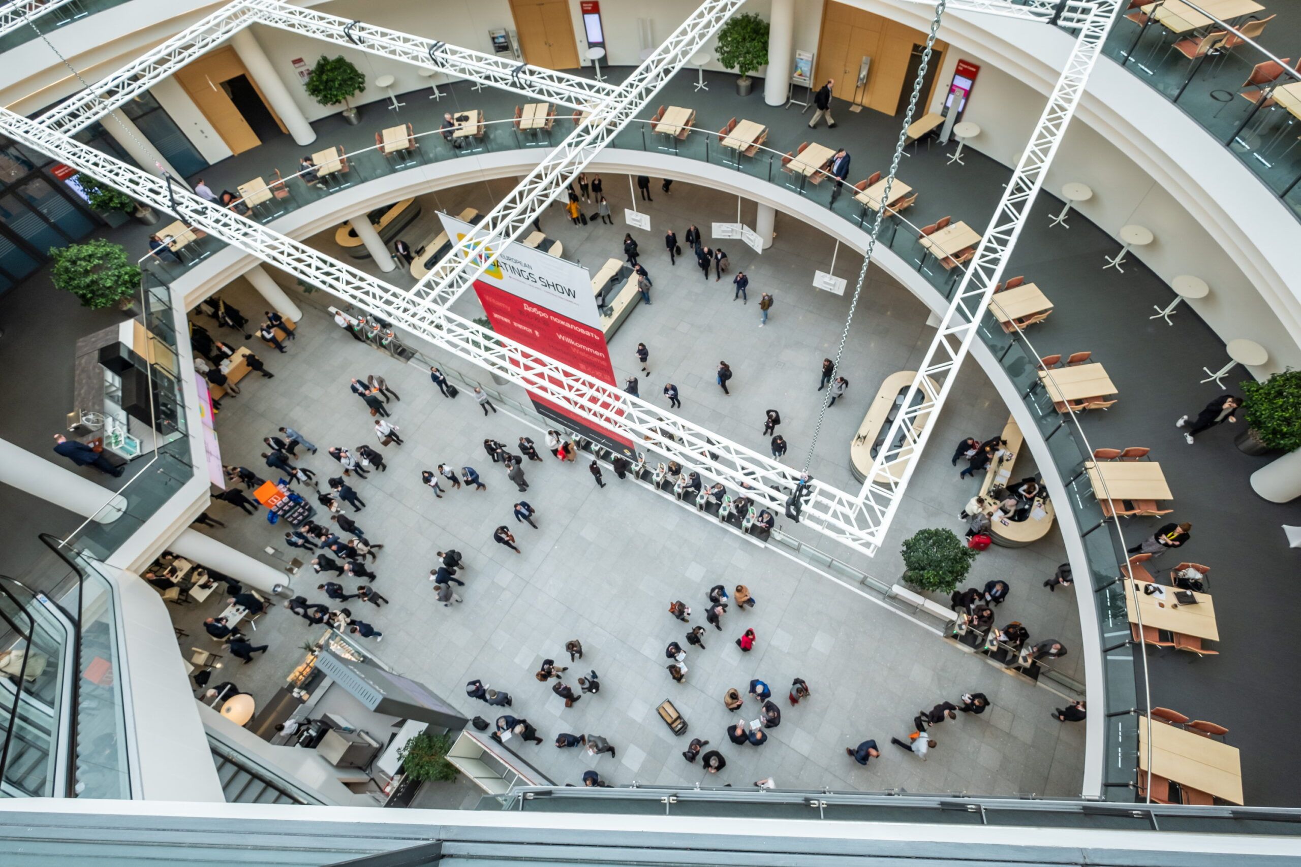 上海搭建展臺(tái)公司布線要求，確保安全與美觀