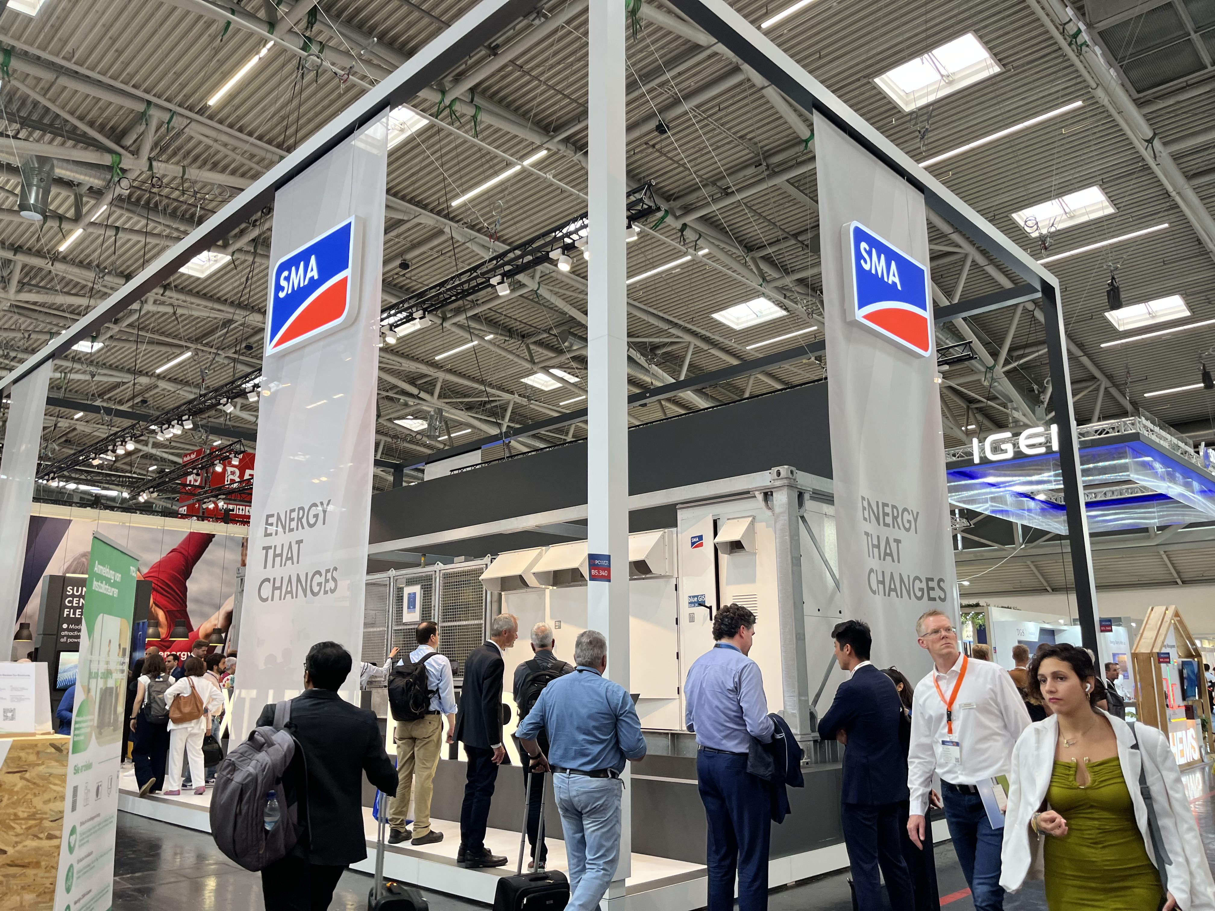 ?卡塔爾展廳設(shè)計