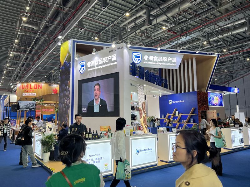 桁架展臺設(shè)計