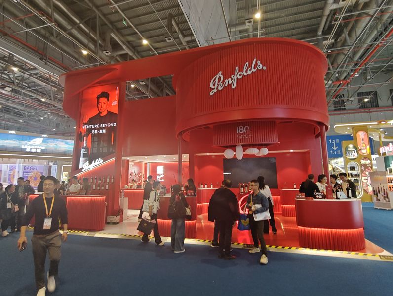 東南亞創(chuàng)意展臺設(shè)計